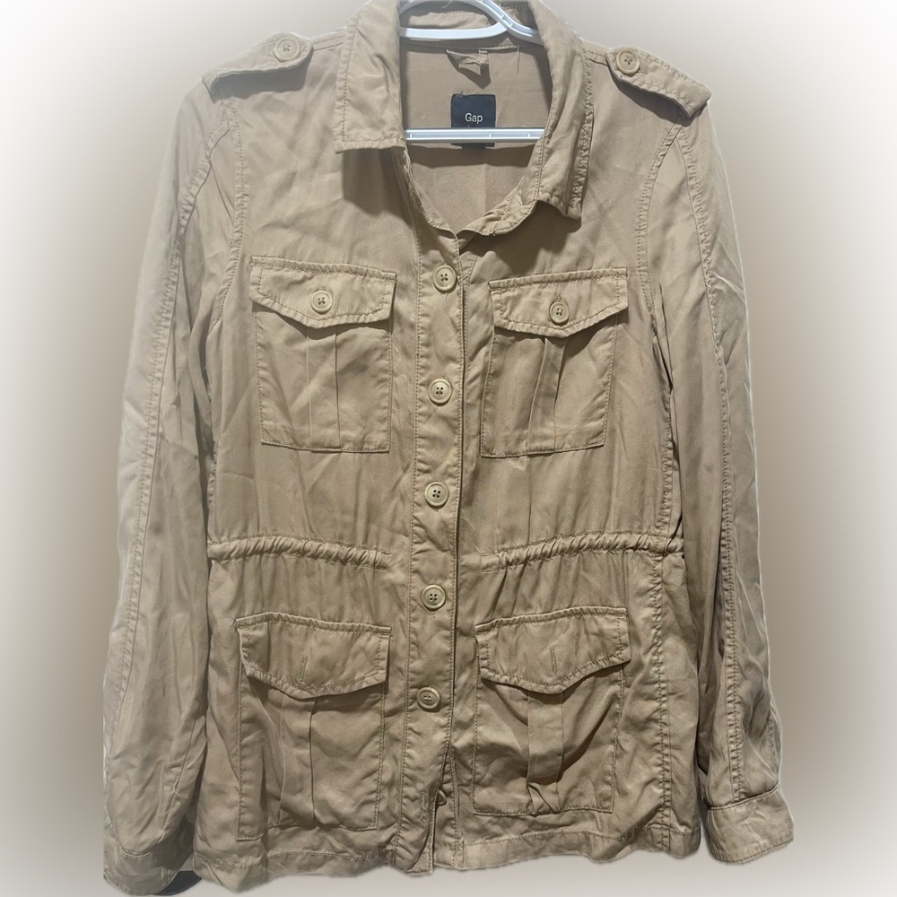 GAP Women's Utility Jacket in Tan